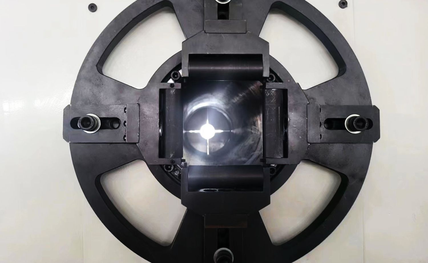 MCJG120 3D Laser Tube Gearradh Meaisín